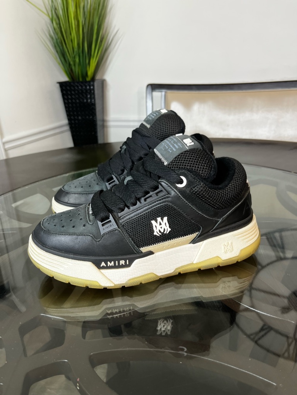 AMIRI MA-1 Black White
Mens Sneakers Sz 9